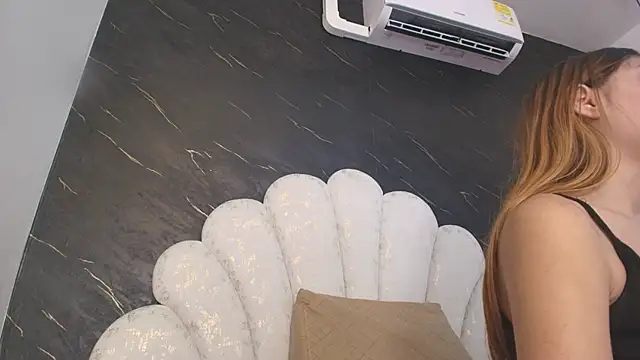 kissme luna online show from 04-28-26, 07:08