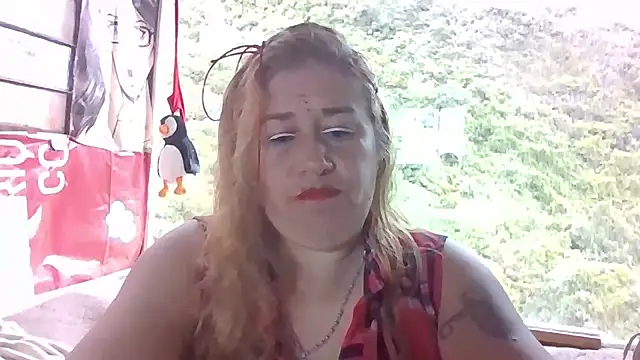 Snapshot of Effata30 chatting on 10-14-25, 04:41 Effata30 online show from 10-14-25, 04:41