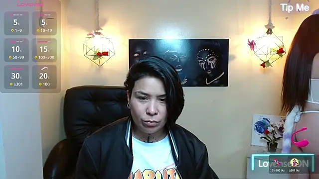 Snapshot of Bom_BomXX chatting on 12-14-25, 03:23 Bom BomXX online show from 12-14-25, 03:23