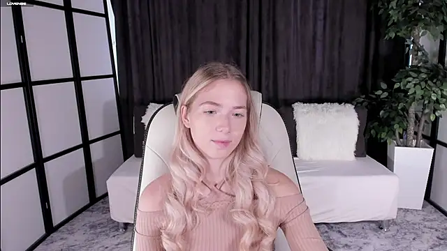 Susan Mimi online show from 09-17-25, 06:37