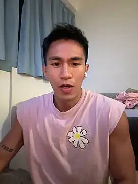 Snapshot of gooodboiii chatting on 10-05-25, 04:38 gooodboiii online show from 10-05-25, 04:38