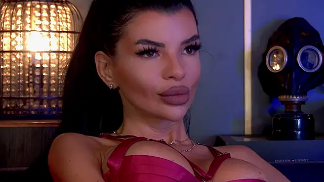 Snapshot of EleniaDevons chatting on 09-16-25, 08:15 EleniaDevons online show from 09-16-25, 08:15