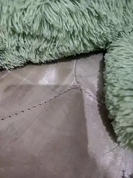 YUTELX online show from 09-14-25, 02:33