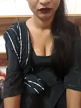 Itz Mayra  online show from 10-24-25, 06:10