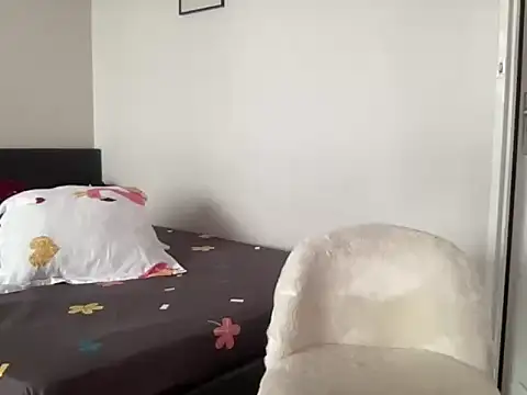 lannaah  online show from 09-27-25, 08:19