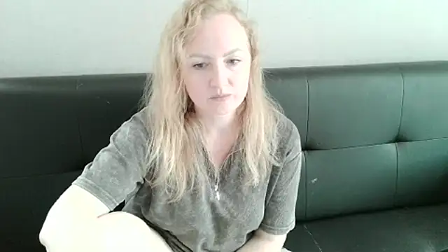 Snapshot of Zaliraa chatting on 07-14-26, 08:30 Zaliraa online show from 07-14-26, 08:30