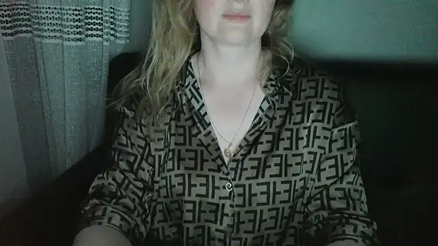 Snapshot of Zaliraa chatting on 07-21-26, 10:12 Zaliraa online show from 07-21-26, 10:12