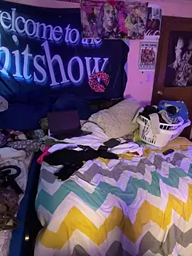 shortywidaphatty online show from 10-04-25, 02:37