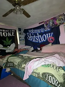 shortywidaphatty online show from 12-17-25, 01:39