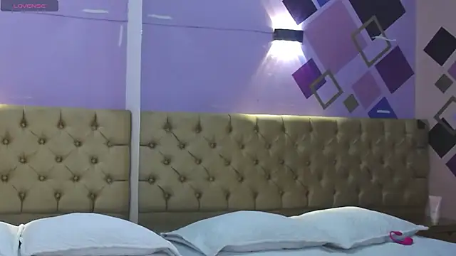 Snapshot of Aisha_Noir chatting on 10-01-25, 12:00 Aisha Noir online show from 10-01-25, 12:00