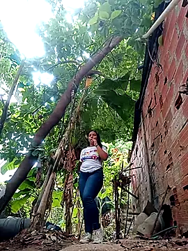 Snapshot of girlpee chatting on 10-09-25, 02:48 girlpee online show from 10-09-25, 02:48