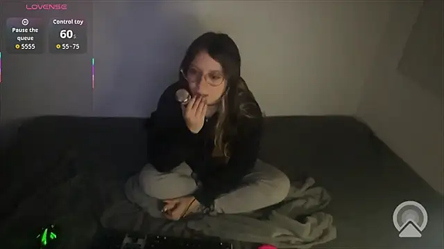 SofiaKitty-love online show from 02-01-26, 04:11