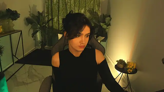 MonicaFarmer online show from 10-03-25, 08:39