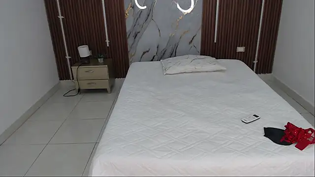 tiffy loff online show from 11-09-25, 04:00