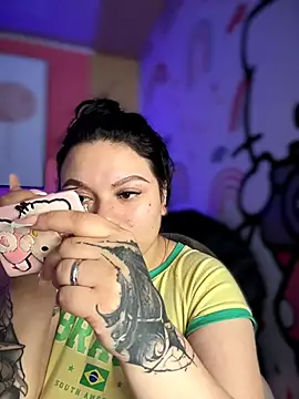 Snapshot of Megaan__More chatting on 12-04-25, 02:21 Megaan More online show from 12-04-25, 02:21