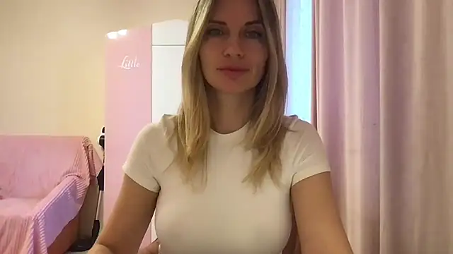 KarelliaStar online show from 05-05-26, 06:32