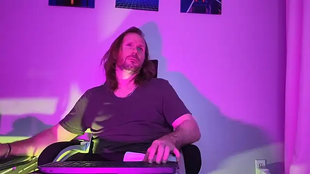 AlbinoAdonis online show from 09-25-25, 12:36