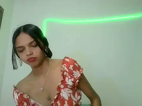 lucy babyy online show from 11-12-25, 08:08