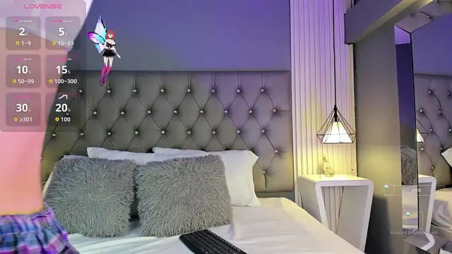 LunaBloomn online show from 11-05-25, 05:02