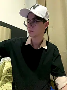 HeiRique online show from 10-22-25, 04:02