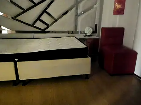 Snapshot of Kimberly_TaylorX chatting on 11-27-25, 03:47 Kimberly TaylorX online show from 11-27-25, 03:47