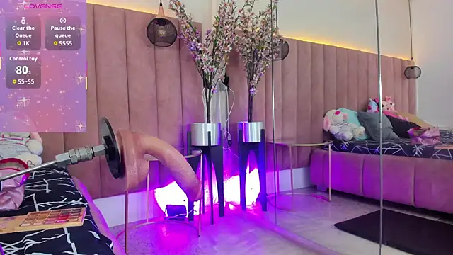 Snapshot of IvannaaVega chatting on 10-12-25, 07:02 IvannaaVega online show from 10-12-25, 07:02