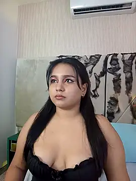 Snapshot of IvannaaVega chatting on 10-19-25, 05:08 IvannaaVega online show from 10-19-25, 05:08