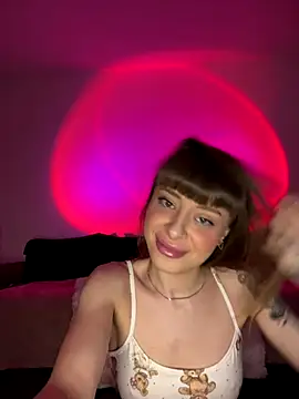 BabyBee  online show from 11-26-25, 10:00