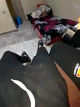 adem63636 online show from 03-08-26, 04:33