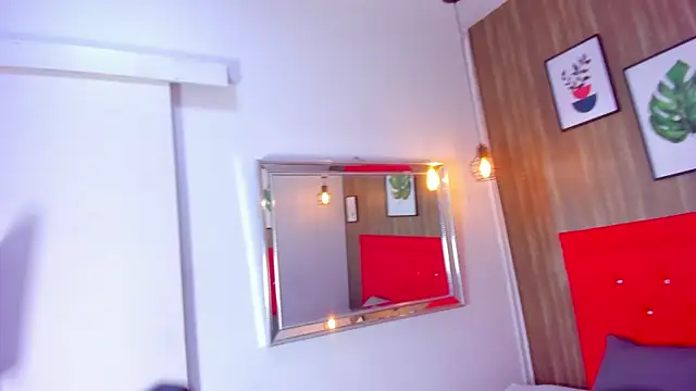 Snapshot of big-tyler chatting on 10-21-25, 07:47 big-tyler online show from 10-21-25, 07:47