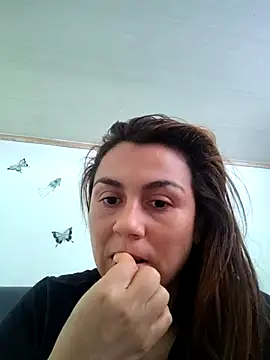 Snapshot of vanessa-titisM chatting on 05-01-26, 05:06 vanessa-titisM online show from 05-01-26, 05:06