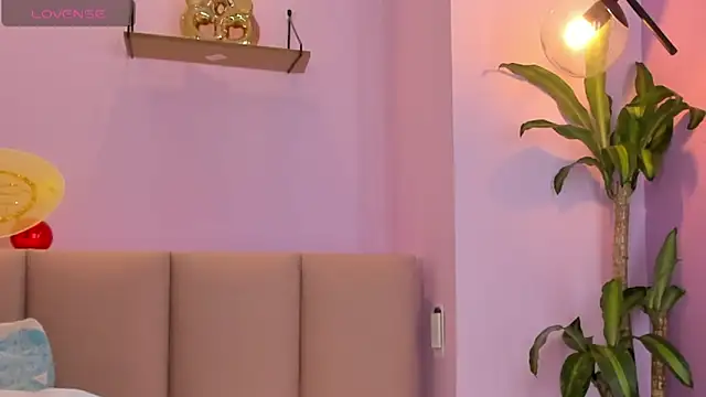 dulce mmg online show from 12-17-25, 08:04