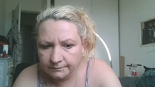 Snapshot of Bakala93 chatting on 05-04-26, 01:29 Bakala93 online show from 05-04-26, 01:29