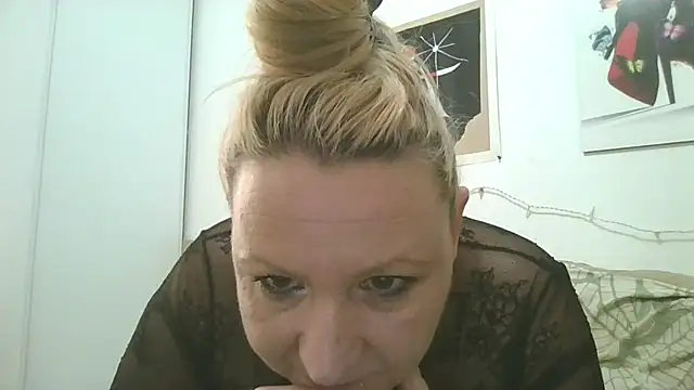 Snapshot of Bakala93 chatting on 05-07-26, 09:31 Bakala93 online show from 05-07-26, 09:31