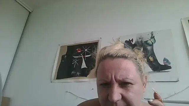 Snapshot of Bakala93 chatting on 05-09-26, 01:49 Bakala93 online show from 05-09-26, 01:49