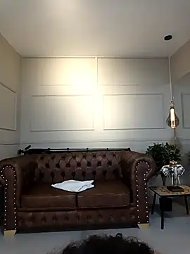 ArielBlossom    online show from 12-02-25, 11:04