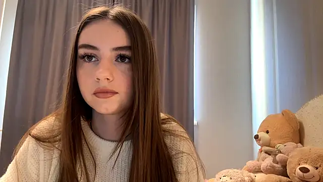 Snapshot of CatherinDream chatting on 10-18-25, 02:36 CatherinDream online show from 10-18-25, 02:36