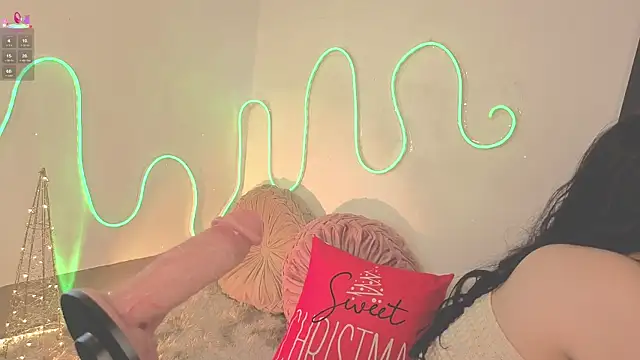 Snapshot of ashlynnlowe_ chatting on 12-14-25, 07:07 ashlynnlowe online show from 12-14-25, 07:07