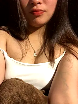 chipchip-00 online show from 10-10-25, 01:37