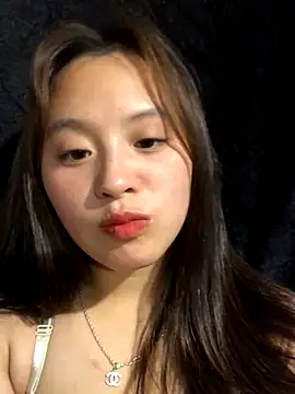 chipchip-00 online show from 10-12-25, 04:33