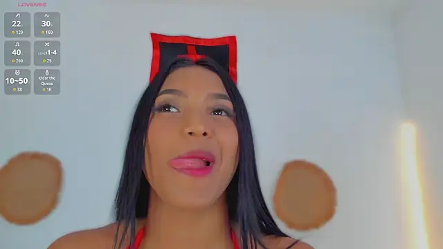 Snapshot of AliisonWells chatting on 09-26-25, 03:16 AliisonWells online show from 09-26-25, 03:16