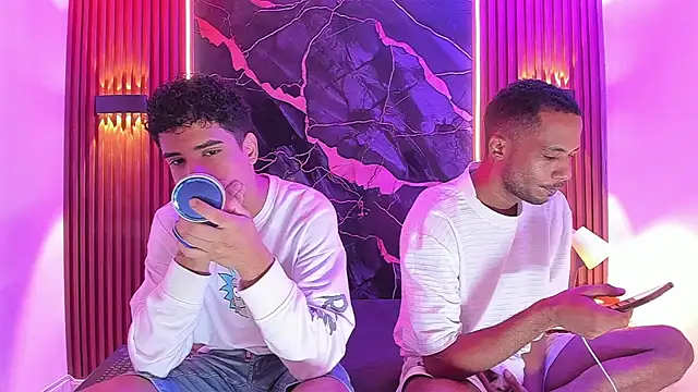 Snapshot of Lucky_boys__X chatting on 09-30-25, 11:48 Lucky boys X online show from 09-30-25, 11:48