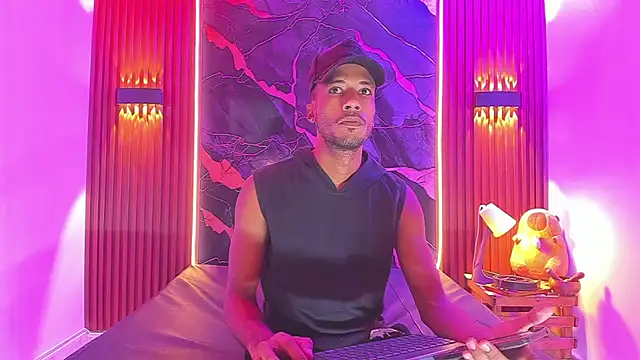 Snapshot of Lucky_boys__X chatting on 10-03-25, 11:18 Lucky boys X online show from 10-03-25, 11:18