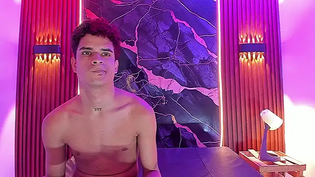 Snapshot of Lucky_boys__X chatting on 10-06-25, 02:47 Lucky boys X online show from 10-06-25, 02:47