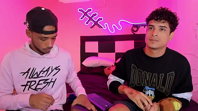 Snapshot of Lucky_boys__X chatting on 10-19-25, 11:55 Lucky boys X online show from 10-19-25, 11:55