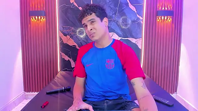 Snapshot of Lucky_boys__X chatting on 03-03-26, 09:53 Lucky boys X online show from 03-03-26, 09:53