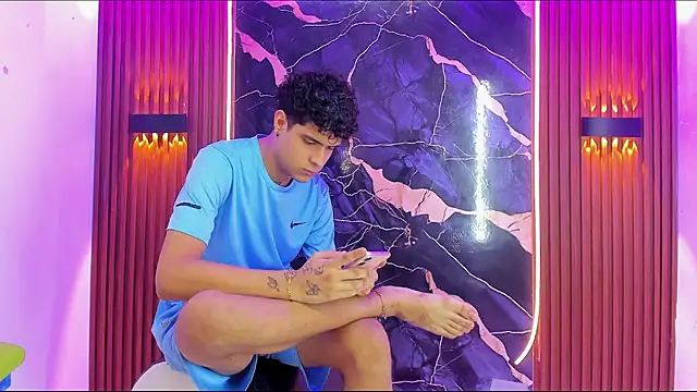 Lucky boys  X online show from 04-12-26, 03:17