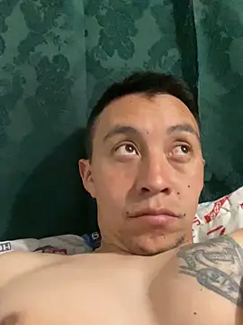 Snapshot of eslabon19 chatting on 09-29-25, 05:01 eslabon19 online show from 09-29-25, 05:01