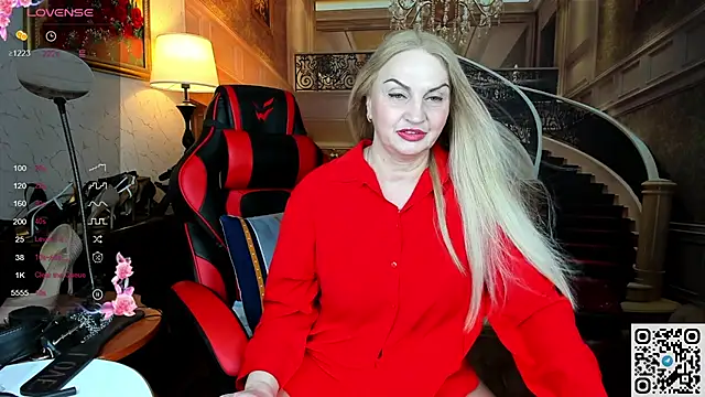 Snapshot of Nina_Devillle chatting on 06-08-26, 11:27 Nina Devillle online show from 06-08-26, 11:27