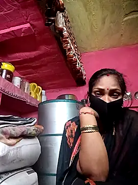 Snapshot of Suman_ji1 chatting on 11-18-25, 05:28 Suman ji1 online show from 11-18-25, 05:28